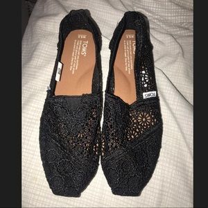 Crochet Black Toms